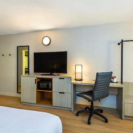 Comfort Inn Γκατινό Εξωτερικό φωτογραφία