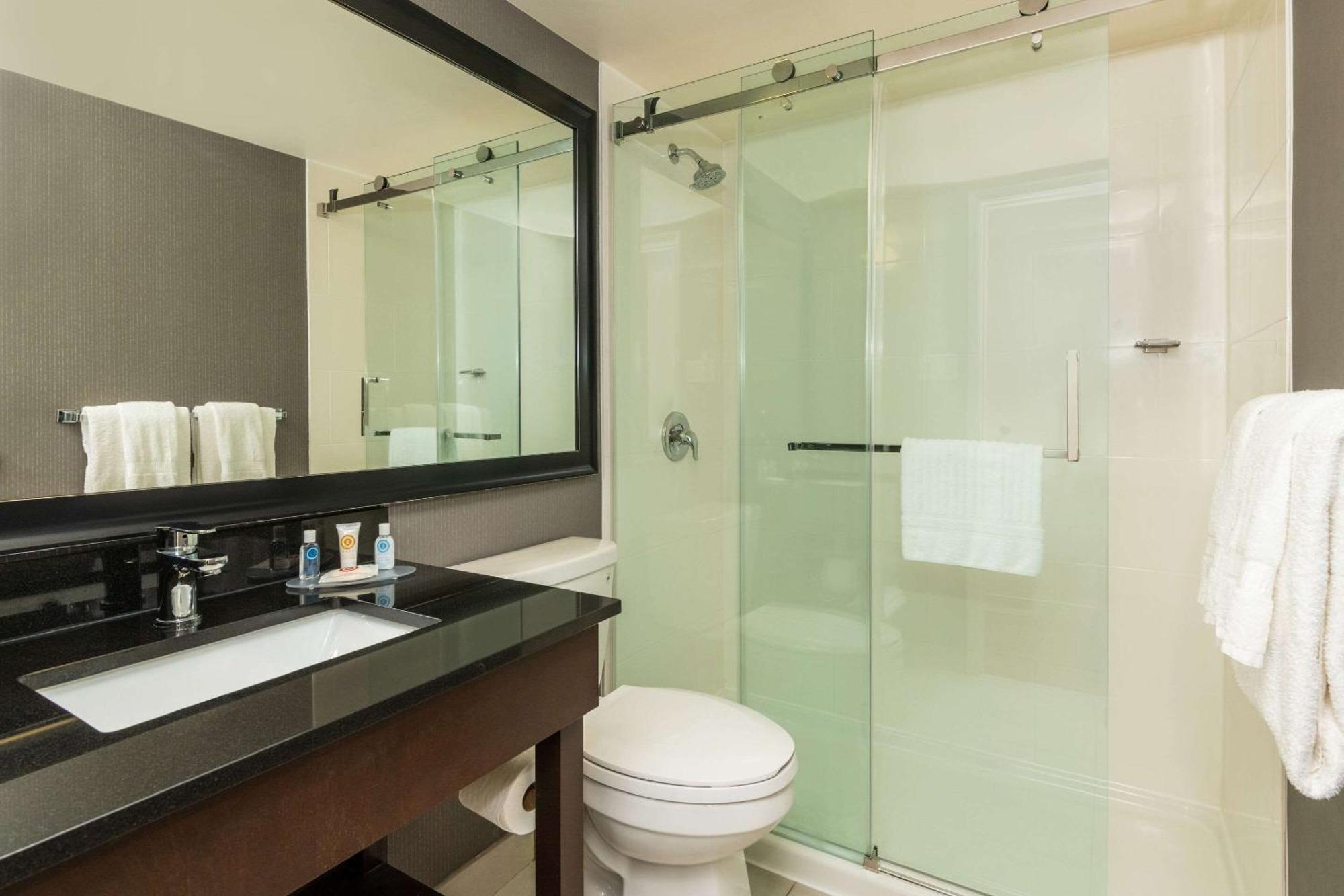 Comfort Inn Γκατινό Εξωτερικό φωτογραφία