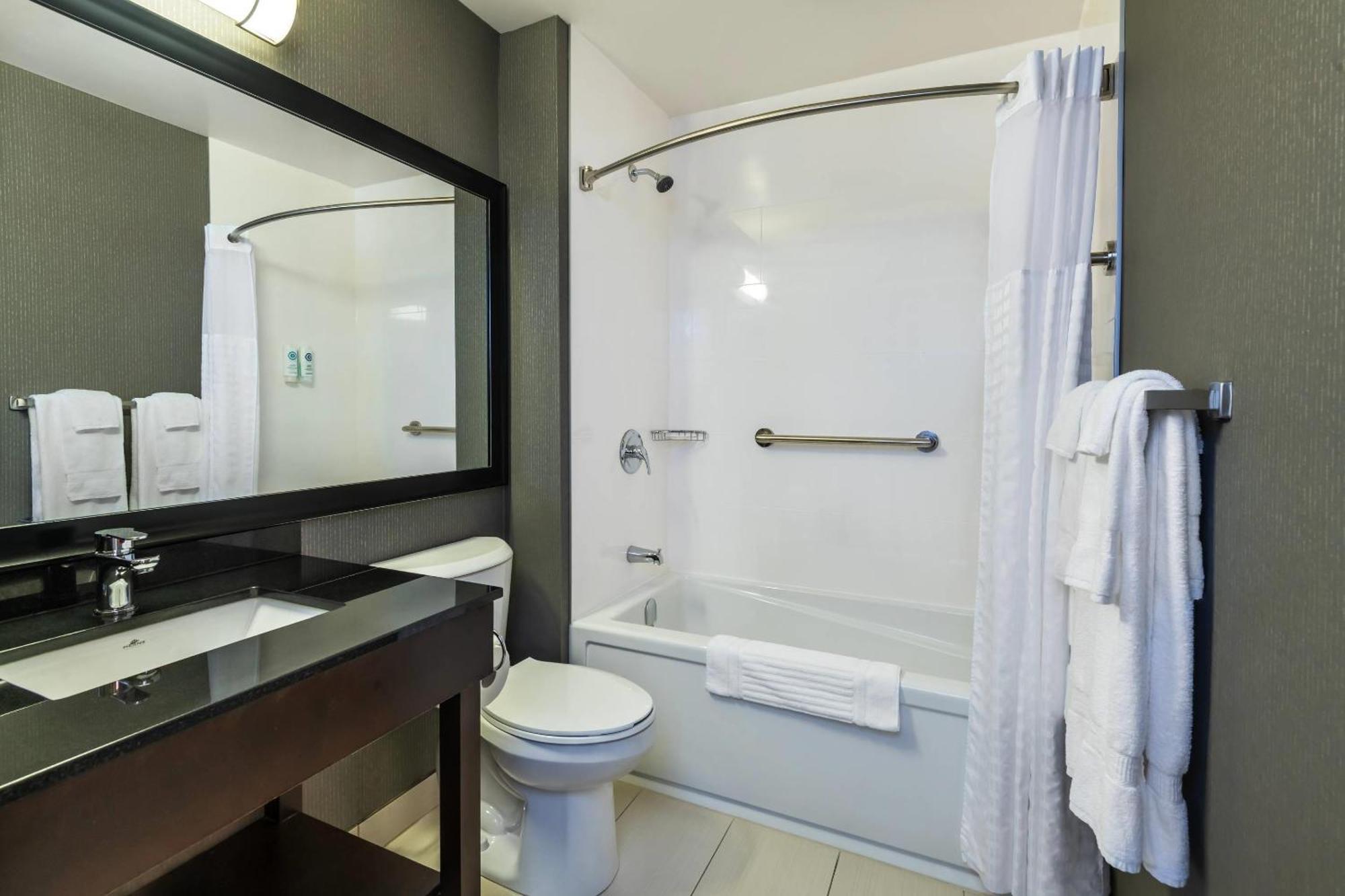 Comfort Inn Γκατινό Εξωτερικό φωτογραφία