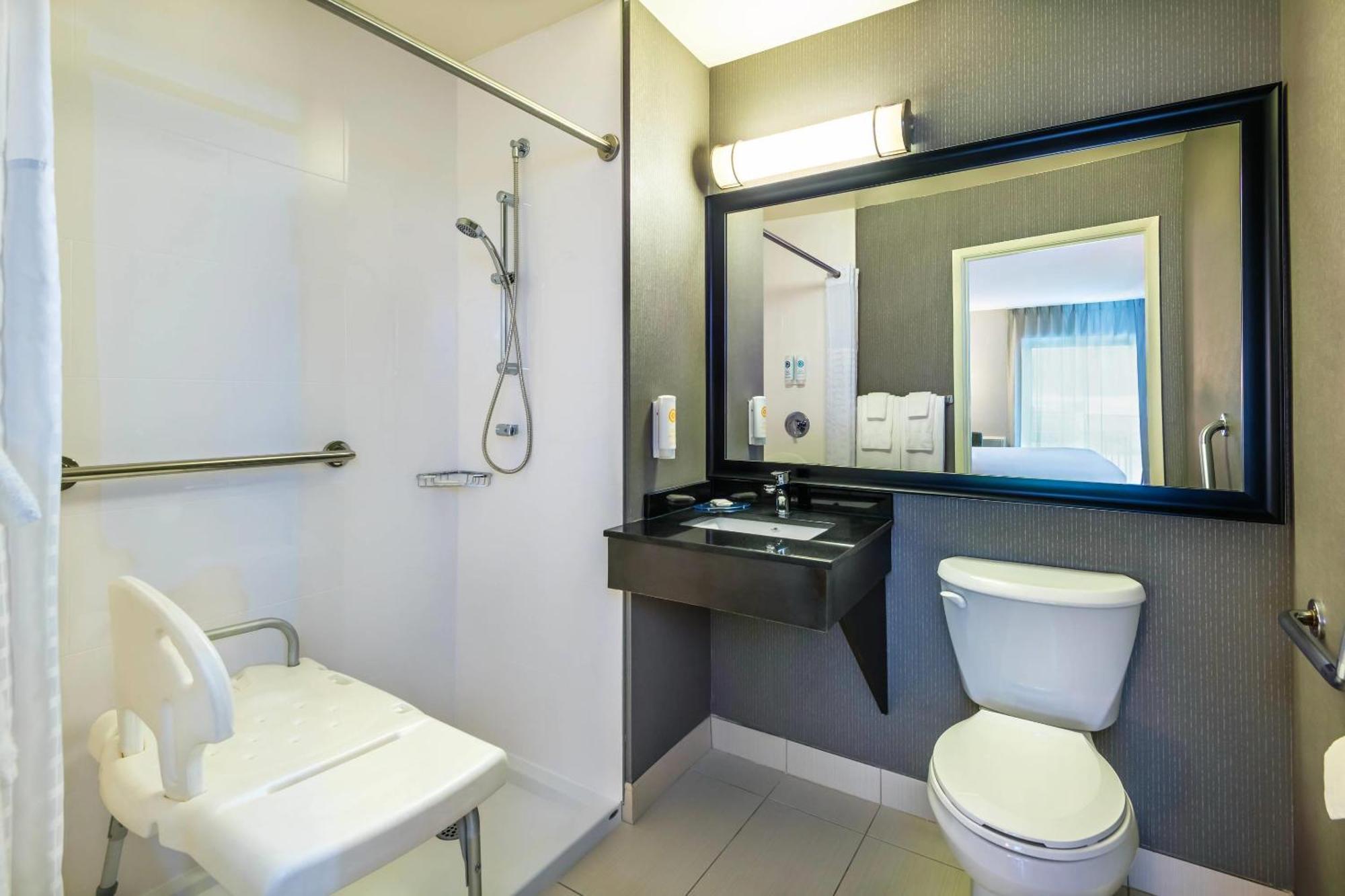 Comfort Inn Γκατινό Εξωτερικό φωτογραφία