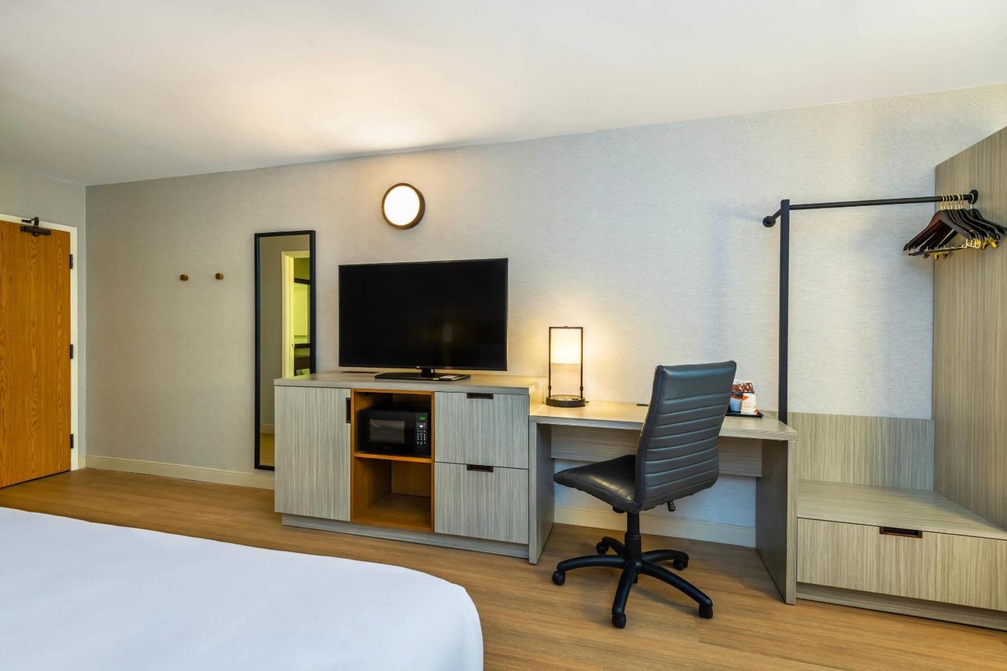 Comfort Inn Γκατινό Εξωτερικό φωτογραφία