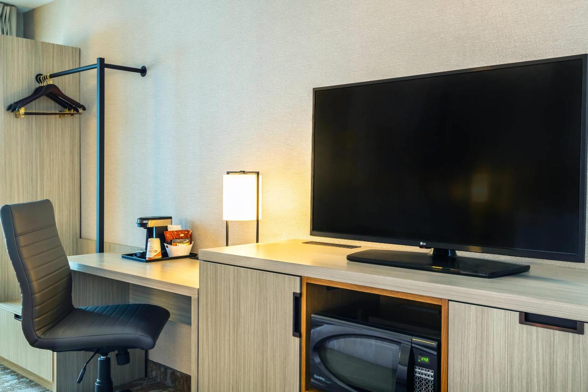 Comfort Inn Γκατινό Εξωτερικό φωτογραφία
