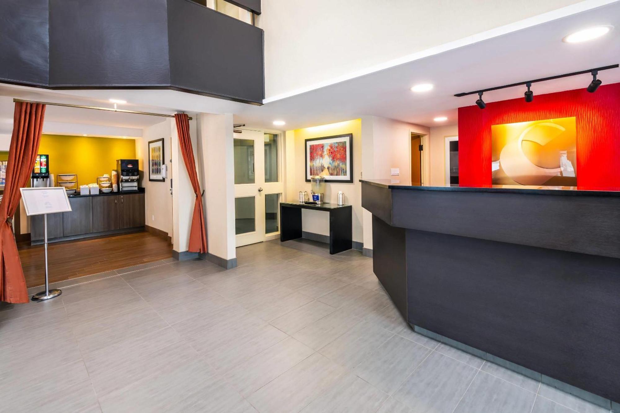 Comfort Inn Γκατινό Εξωτερικό φωτογραφία